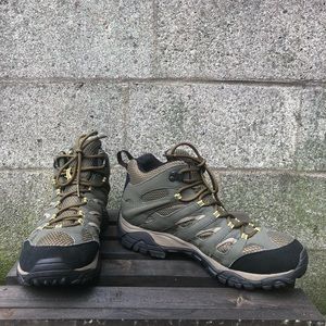 Men’s Merrell Hiking Boot - Size 12